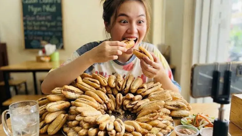 Warning on Health Risks Associated with Mukbang Trends and Extreme Eating Challenges