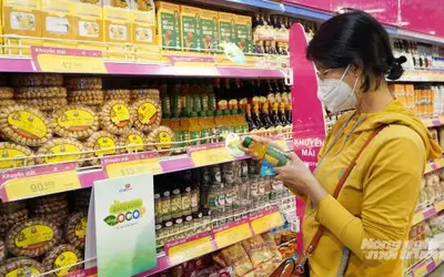 Doanh nghiệp thực phẩm Việt đối mặt áp lực chi phí: Chuyển dịch từ cạnh tranh giá sang giá trị