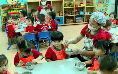 Siết chặt quản lý an toàn thực phẩm trường học: Bảo vệ bữa ăn bán trú cho học sinh