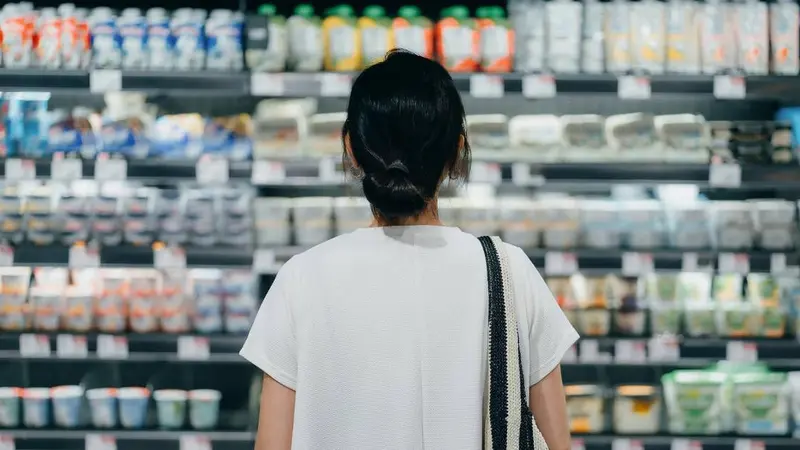Expert Hepatologist Advice: Foods to Avoid at the Grocery Store to Protect Your Liver