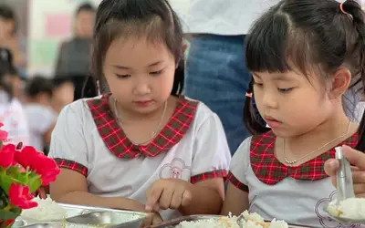 Trẻ em trước những nguy cơ mới: Cần một 'tấm lá chắn' pháp lý hiệu quả hơn