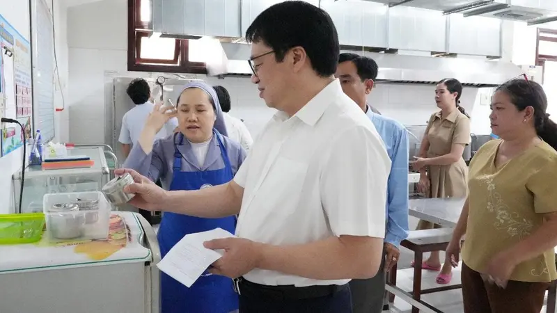 Tháng cao điểm kiểm tra an toàn thực phẩm: Hơn 5.700 cơ sở vi phạm, xử phạt gần 22,5 tỉ đồng