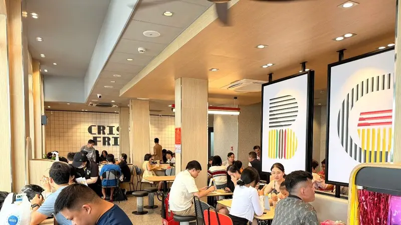 Thị trường F&B Việt Nam: Sự phân hóa sâu sắc và xu hướng tăng trưởng bền vững