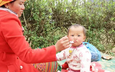 Cách xác định trẻ bị suy dinh dưỡng: Không chỉ là cân nặng hay chiều cao