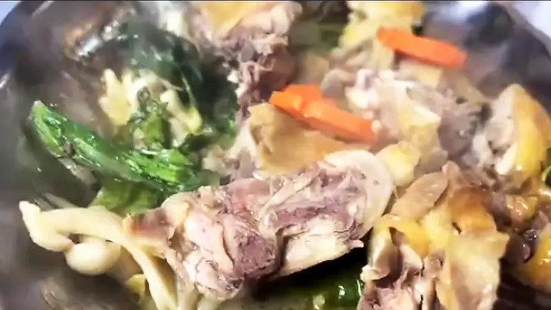 Chính quyền vào cuộc xác minh thông tin cơ sở nấu tiệc bị tố có giòi trong thức ăn
