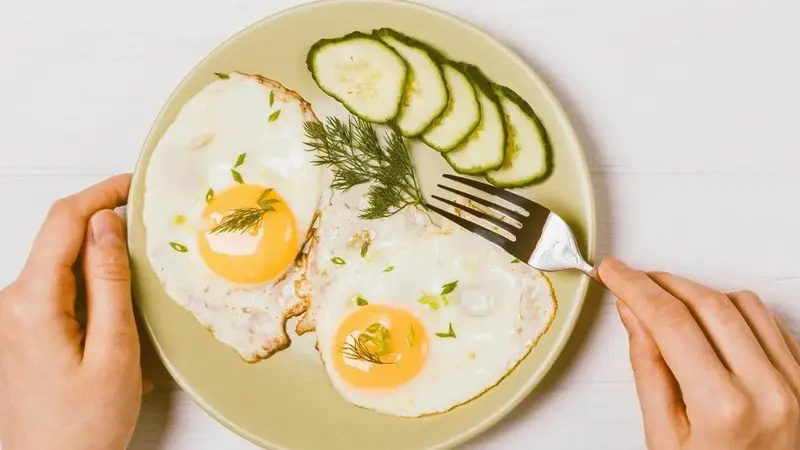 Lợi Ích Sức Khỏe Bất Ngờ Khi Ăn Trứng Vào Bữa Sáng
